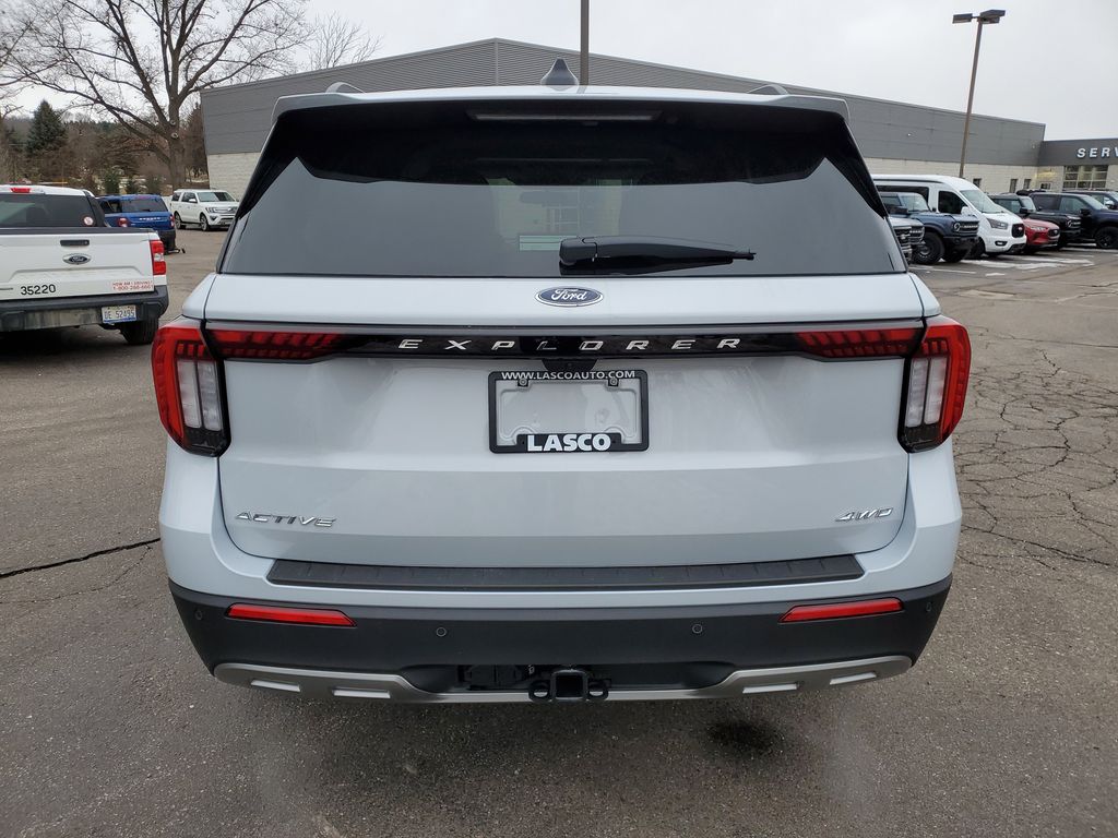 2026 Ford Explorer Active - Photo 5