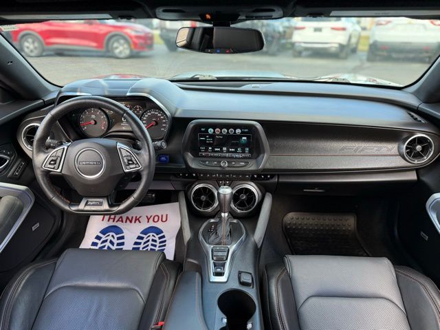 2017 Chevrolet Camaro 2LT photo 3