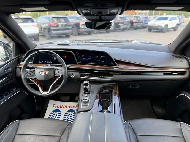 2023 Cadillac Escalade ESV Premium Luxury photo 4