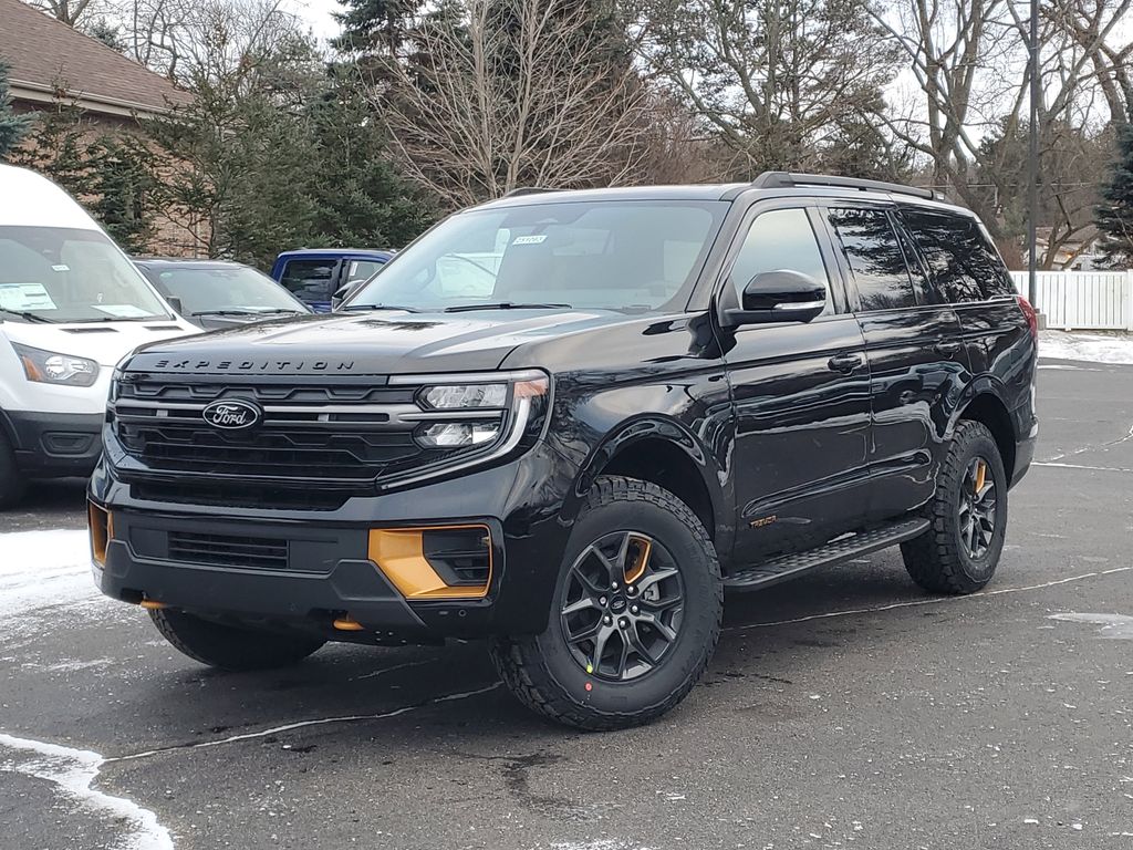 2025 Ford Expedition Tremor's photo