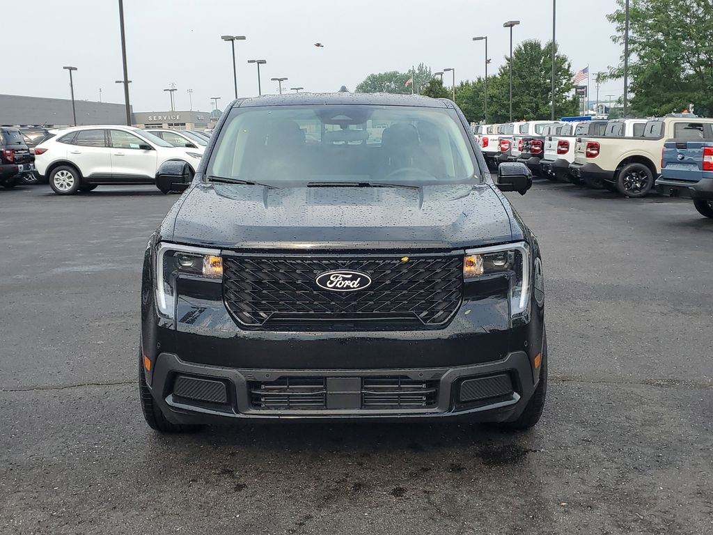 2025 Ford Maverick Lariat photo 2