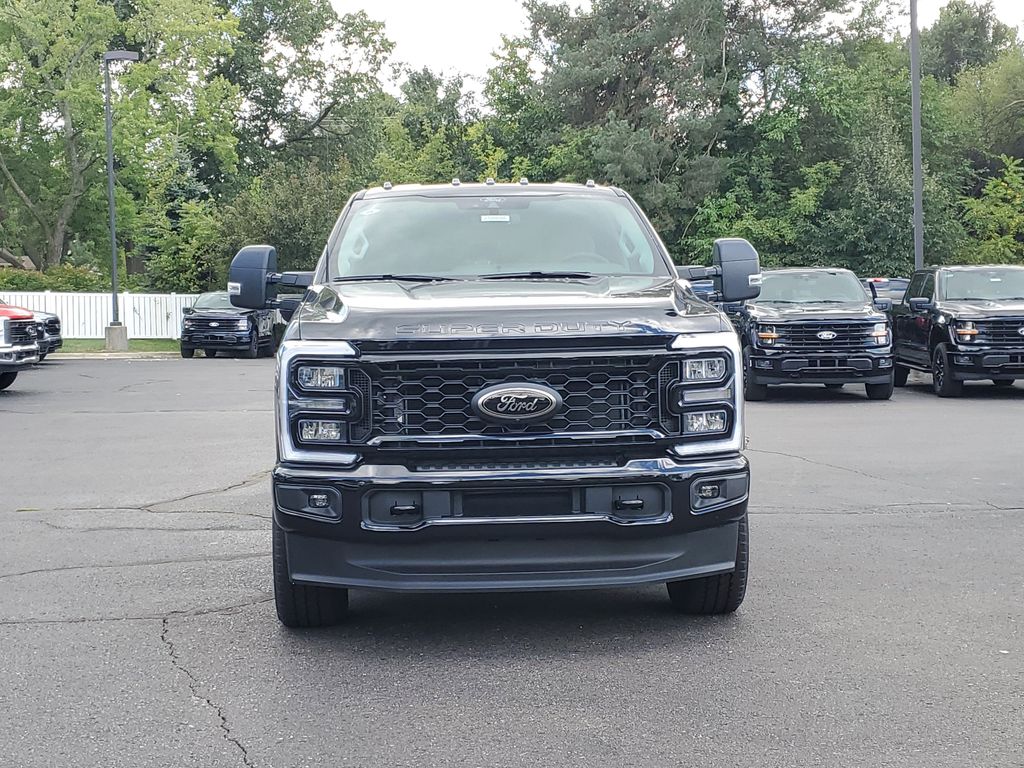 2026 Ford F-250 photo 2