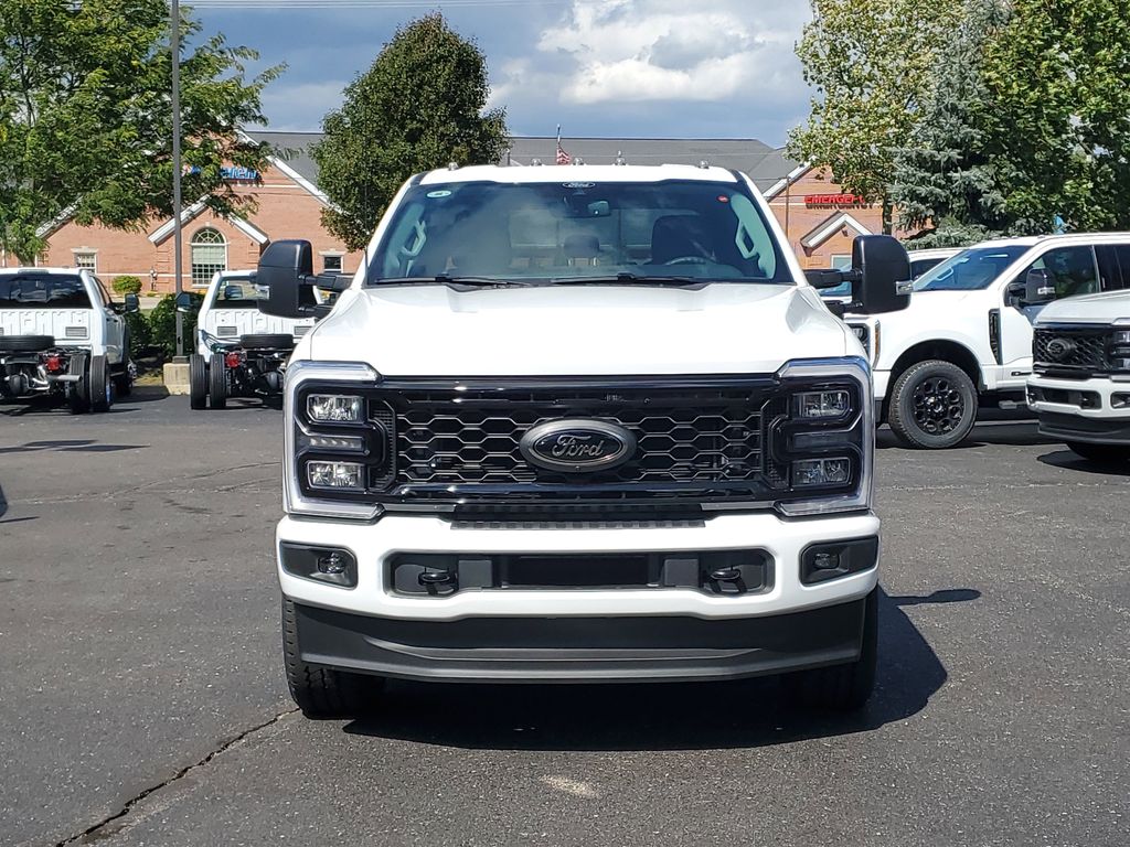 2026 Ford F-250 Super Duty XLT - Photo 2