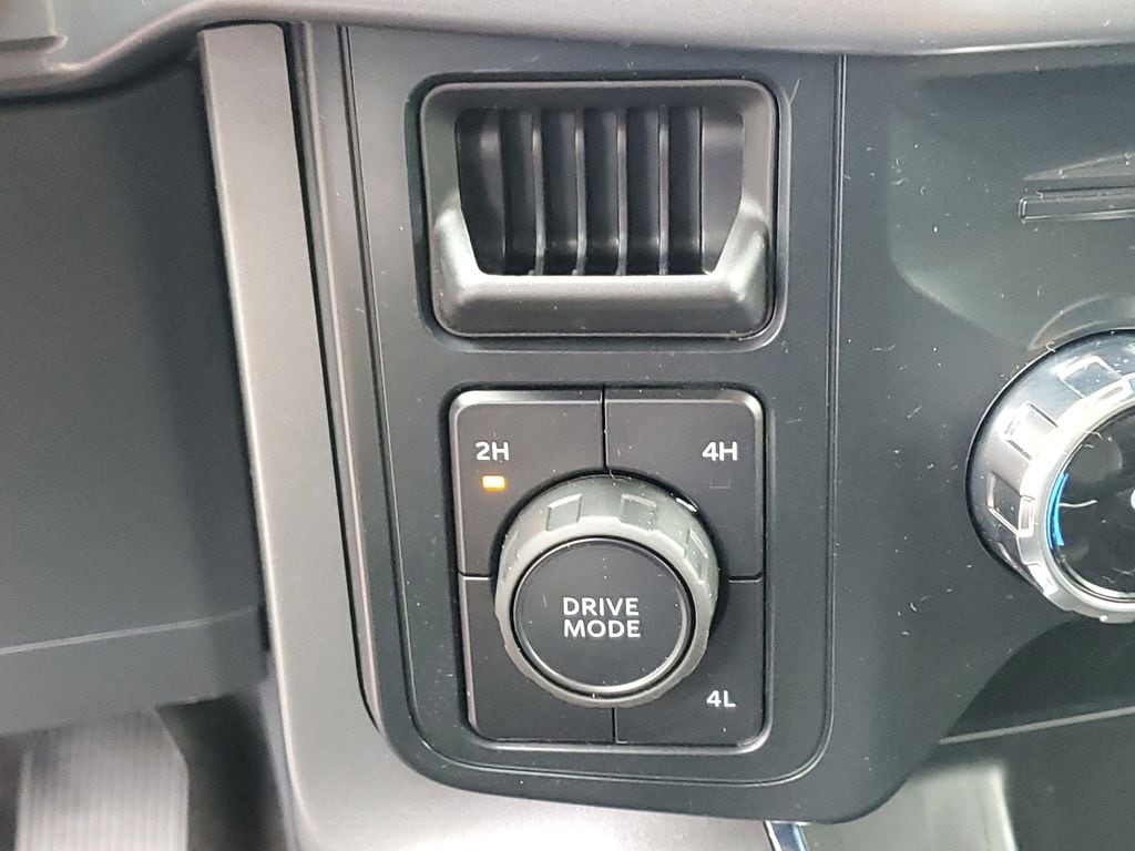 2025 Ford F-150 XLT - Photo 20