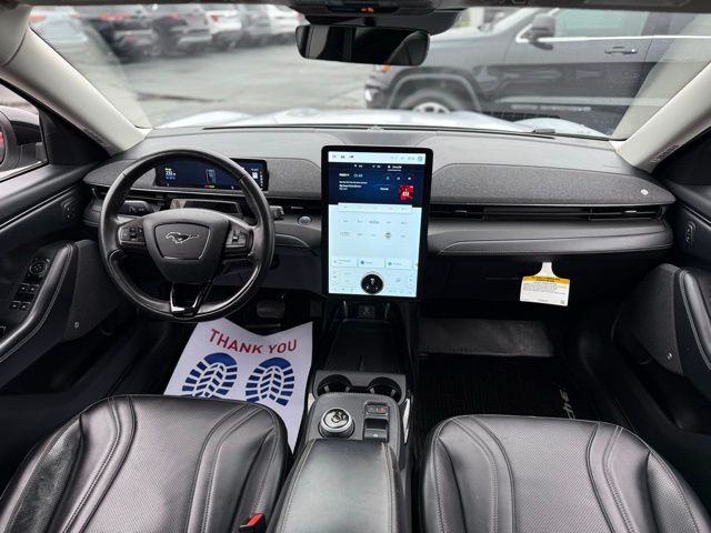 2022 Ford Mustang Mach-E Premium photo 3
