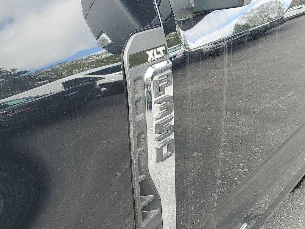 2026 Ford F-350 Super Duty XLT - Photo 33