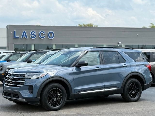 2025 Ford Explorer Active 4WD (PL535)'s photo