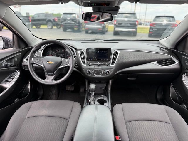 1G1ZD5ST4PF217017