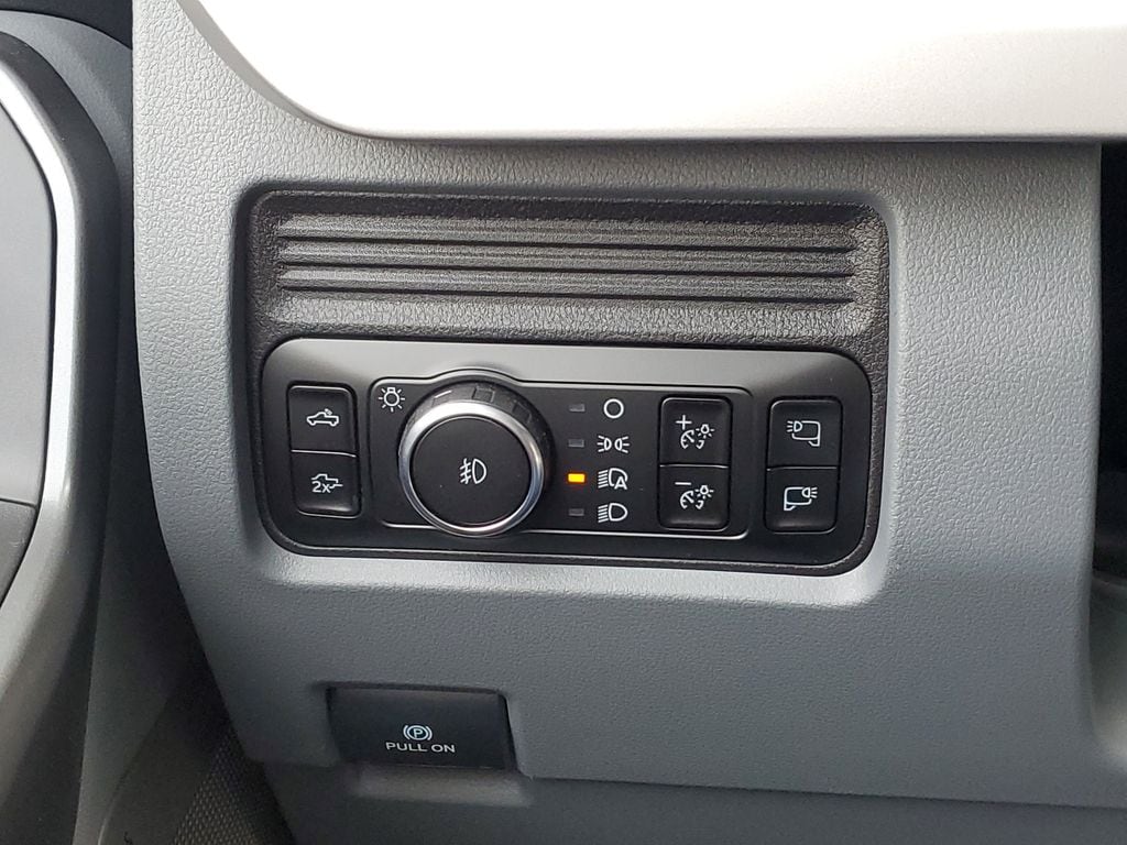 2026 Ford F-350 Super Duty XLT - Photo 9