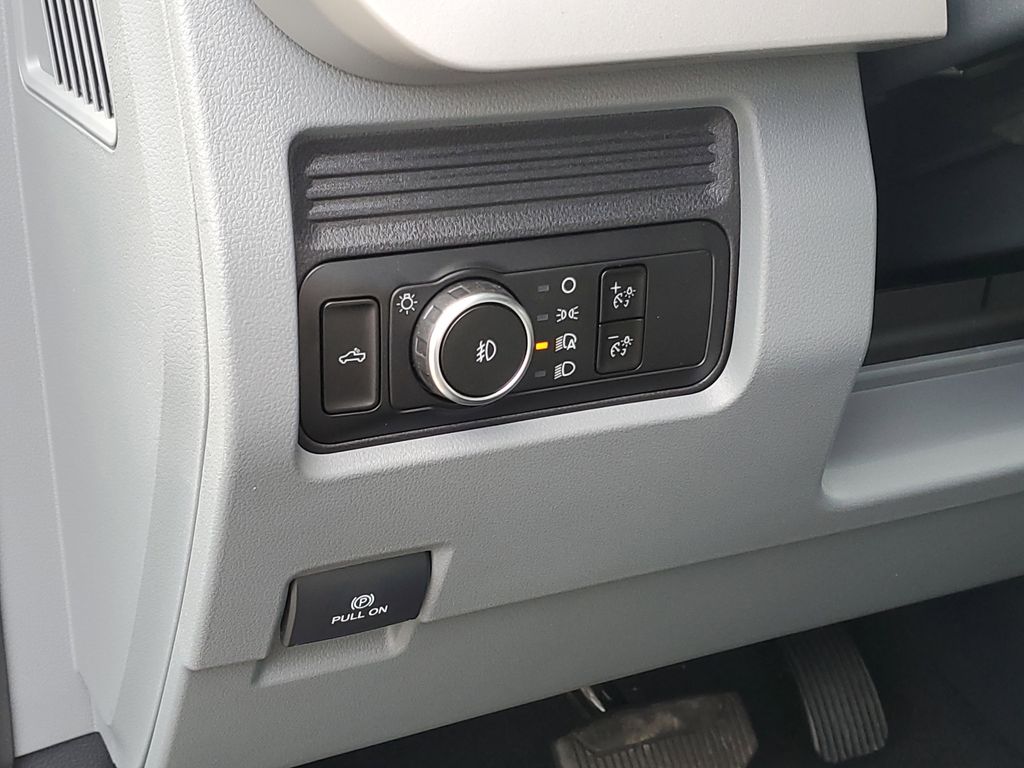 2026 Ford F-350 Super Duty XLT - Photo 10