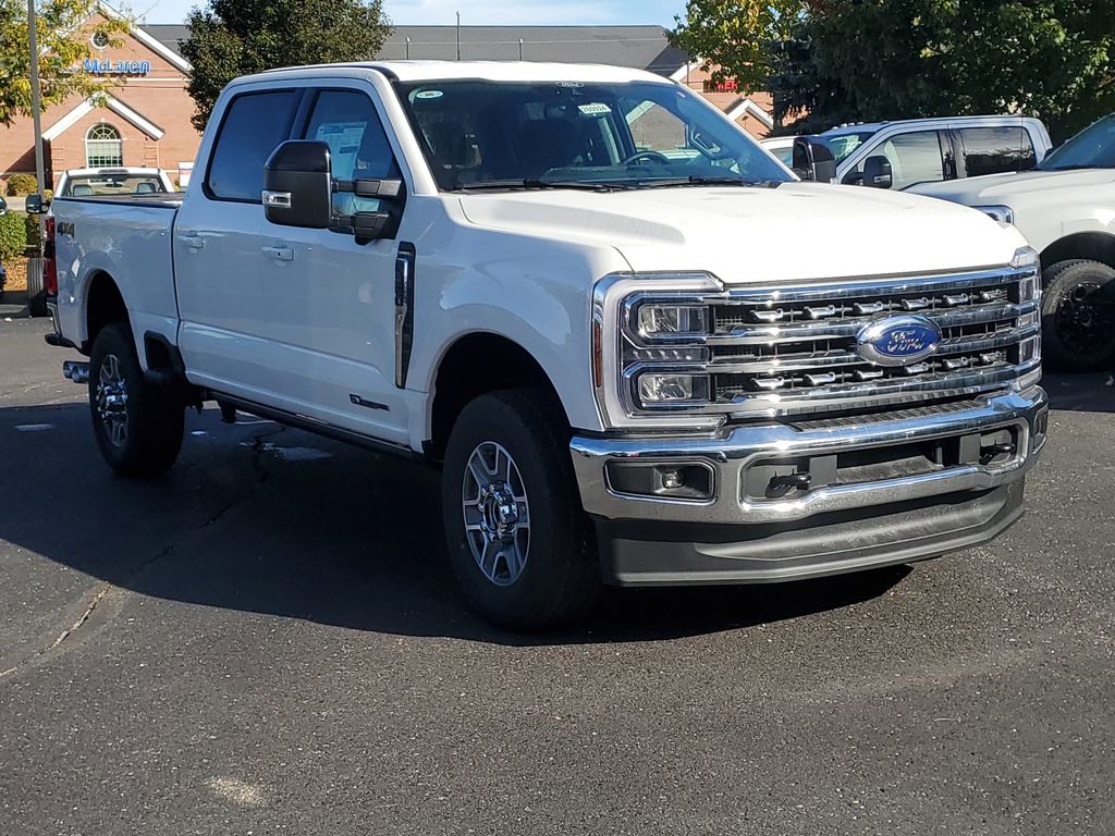 2026 Ford F-350 Lariat photo 3