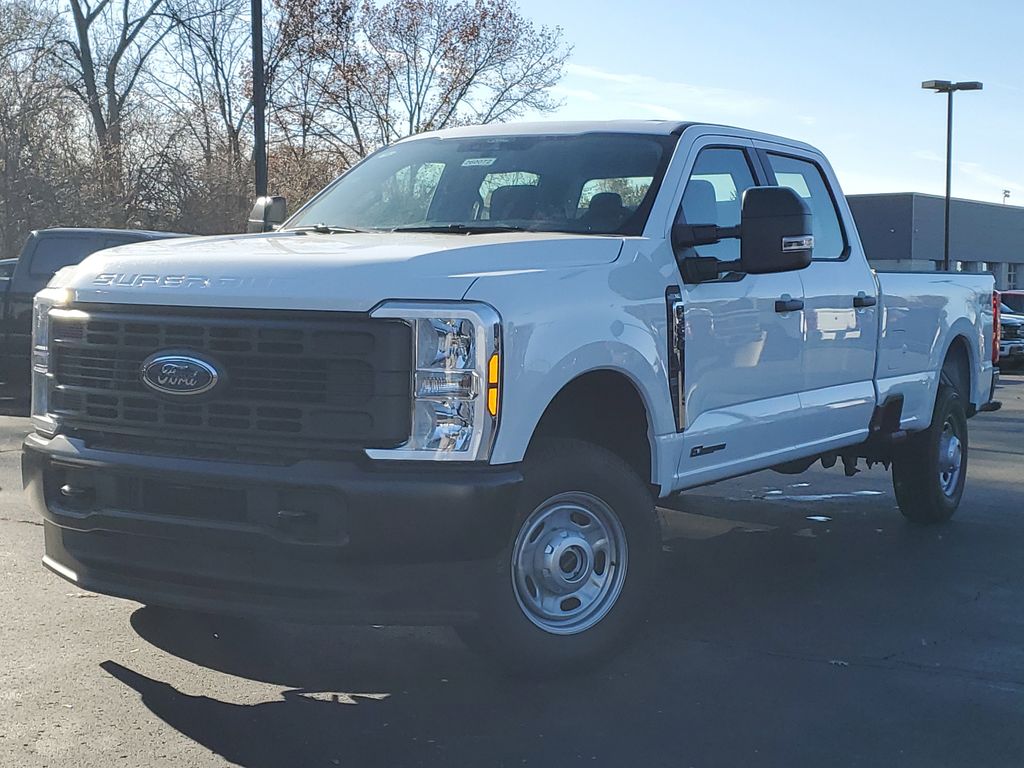 2026 Ford F-350 Super Duty XL's photo