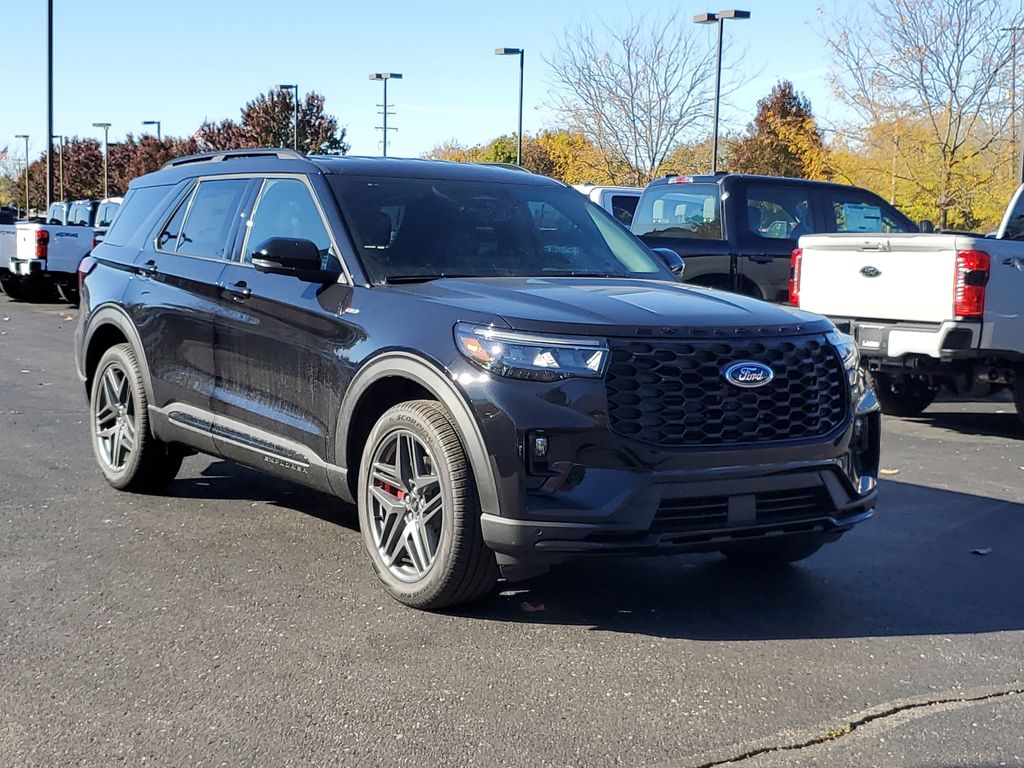 2026 Ford Explorer ST-Line photo 3