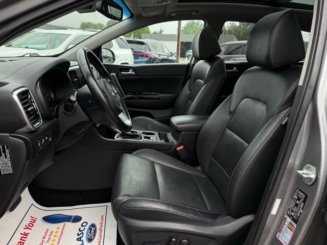 2021 Kia Sportage EX photo 2