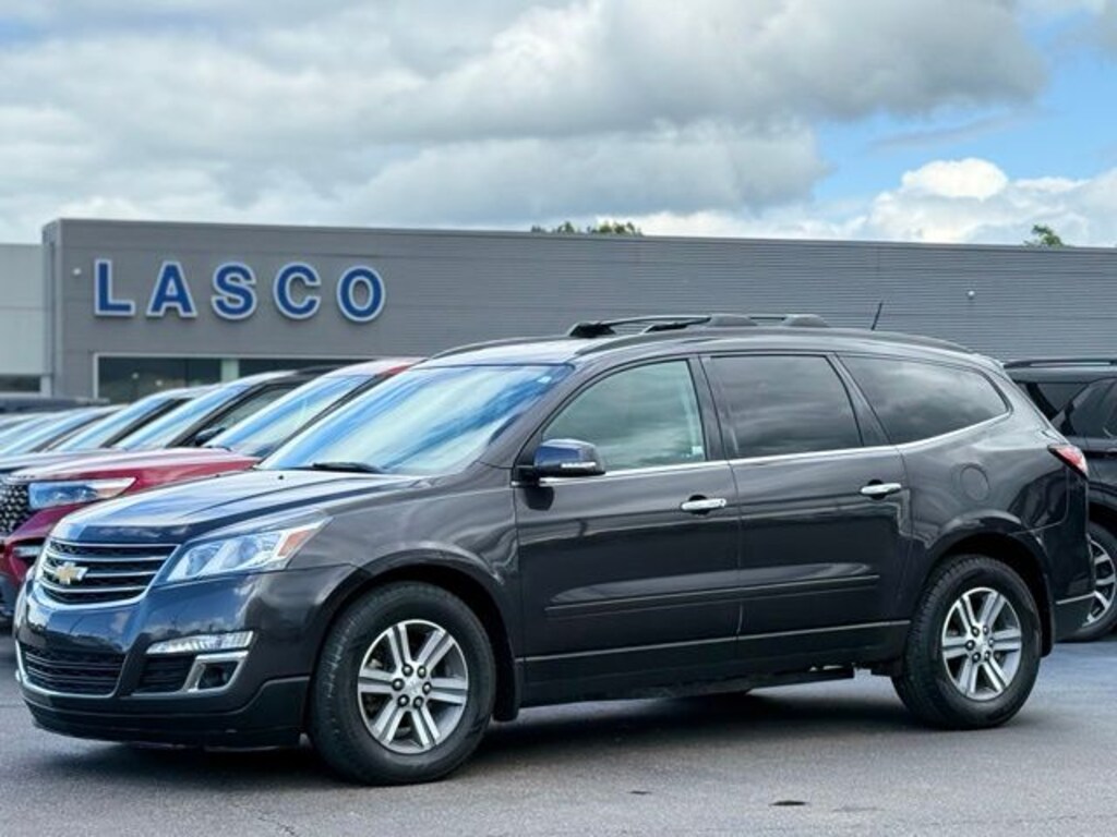 Used 2017 Chevrolet Traverse 2LT SUV