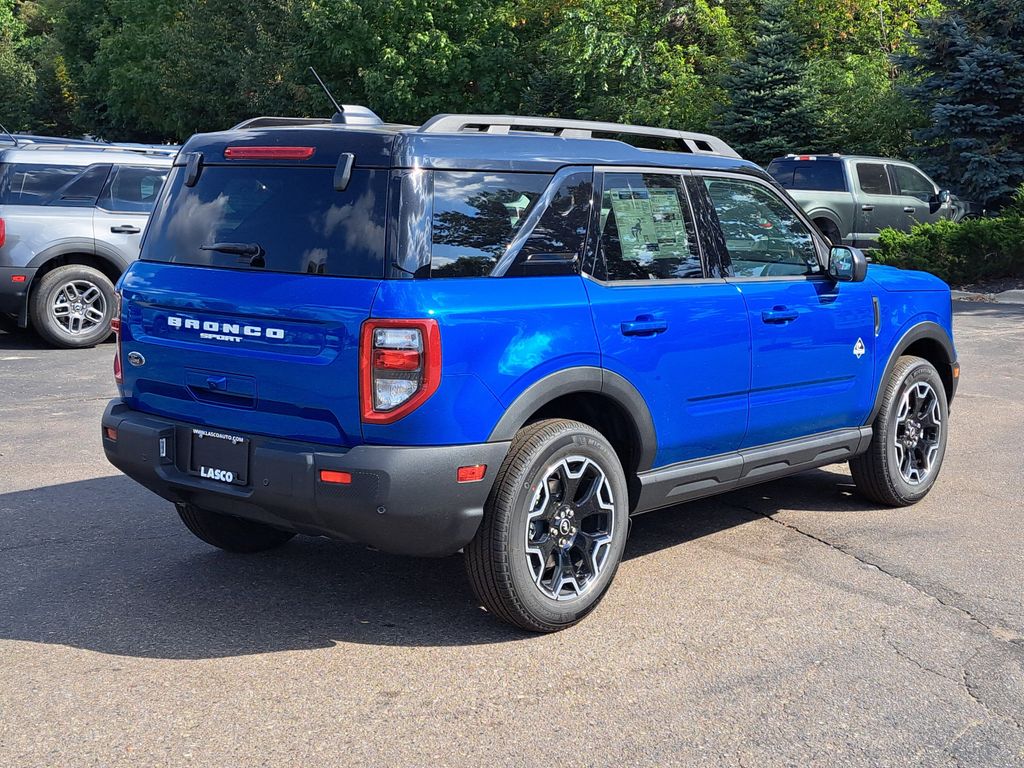2025 Ford Bronco Sport Outer Banks photo 4