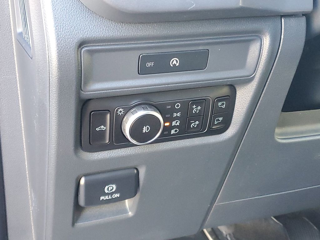 2025 Ford F-150 XLT - Photo 9