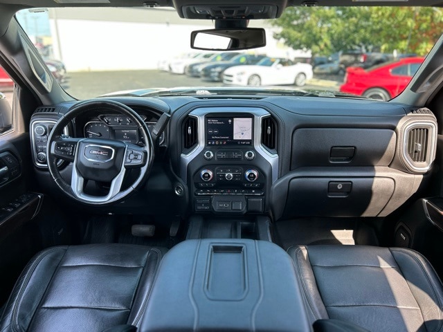 Used 2020 GMC Sierra 1500 SLT with VIN 3GTU9DET8LG100106 for sale in Fenton, MI