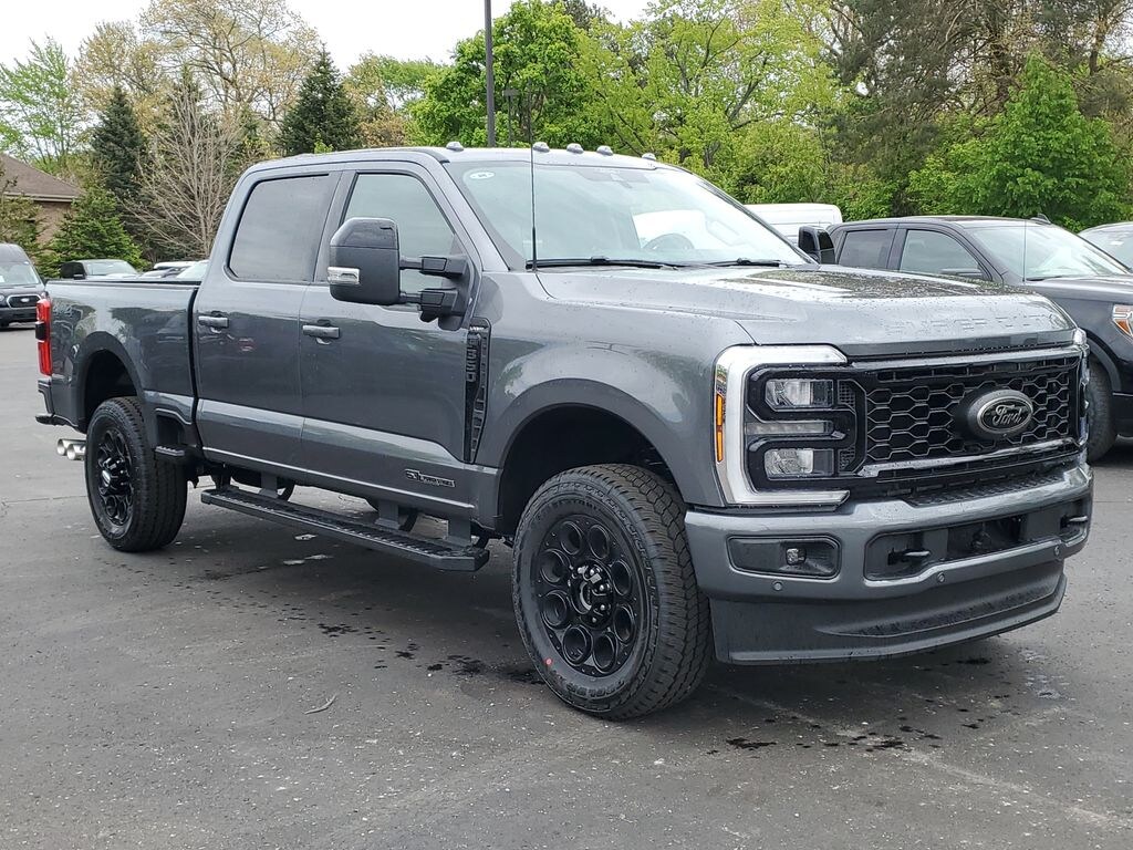 New 2026 Ford Super Duty F-350® Lariat® TRUCK