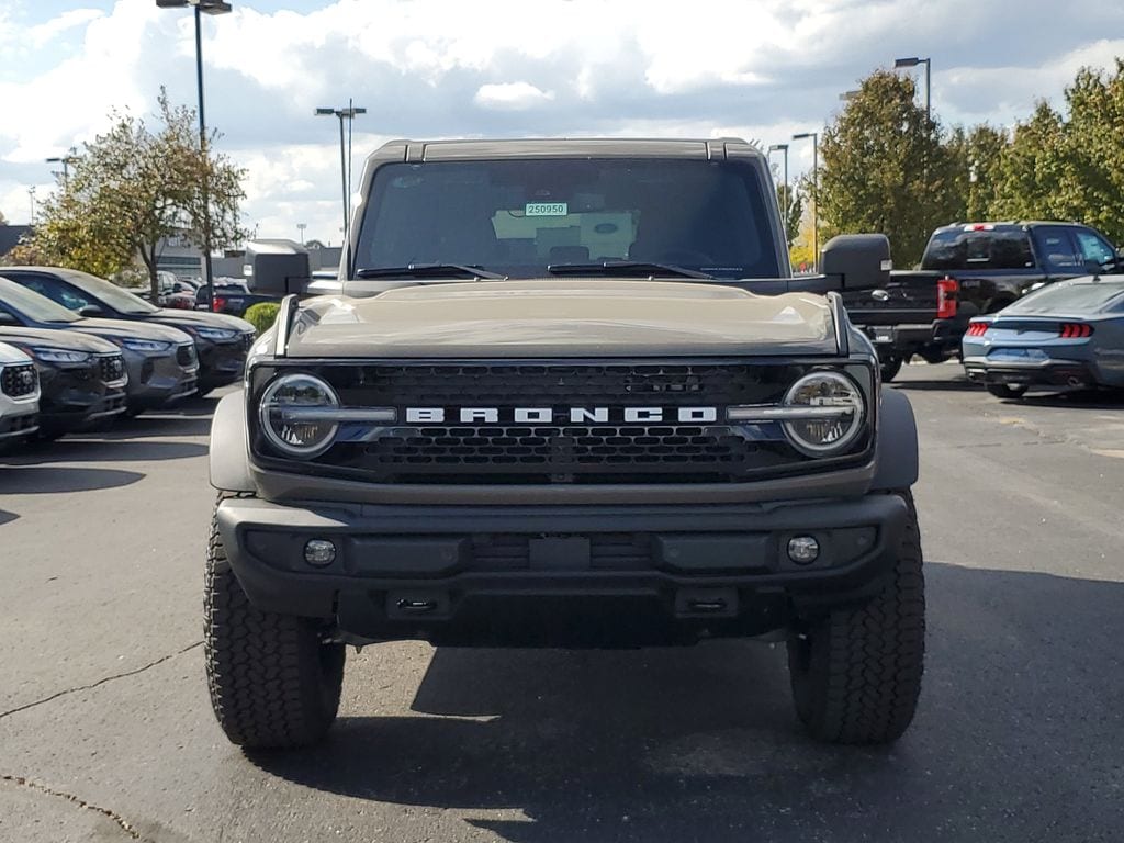 New 2025 Ford Bronco Outer Banks SUV
