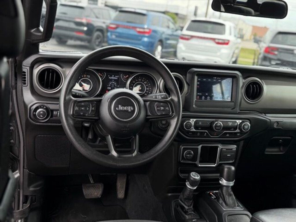 Used 2022 Jeep Gladiator Sport Truck