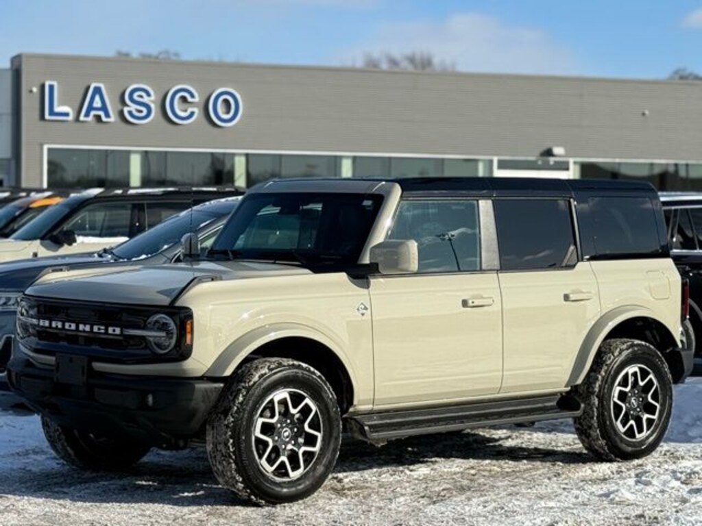 Certified 2025 Ford Bronco Outer Banks SUV