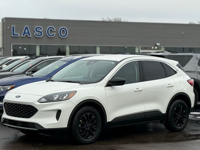2022 Ford Escape SE's photo