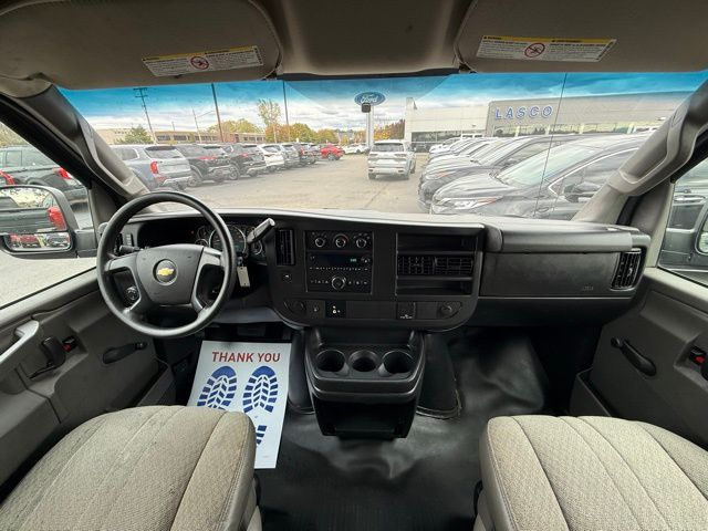 2016 Chevrolet Express 2500 Work Cargo Van photo 3