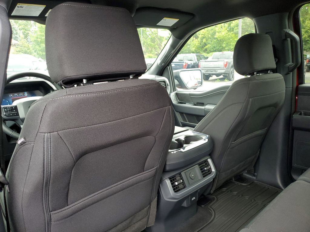 2025 Ford F-150 XLT - Photo 31