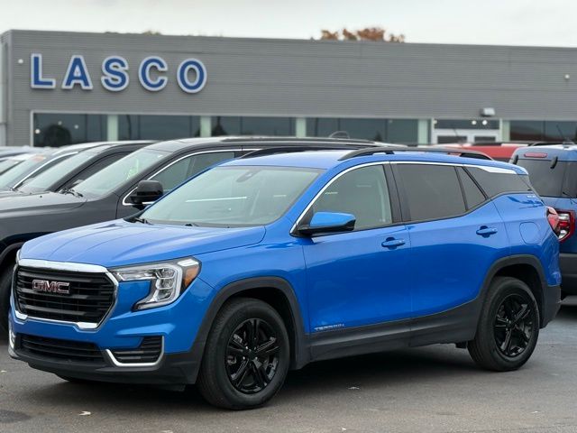 2024 GMC Terrain SLE's photo