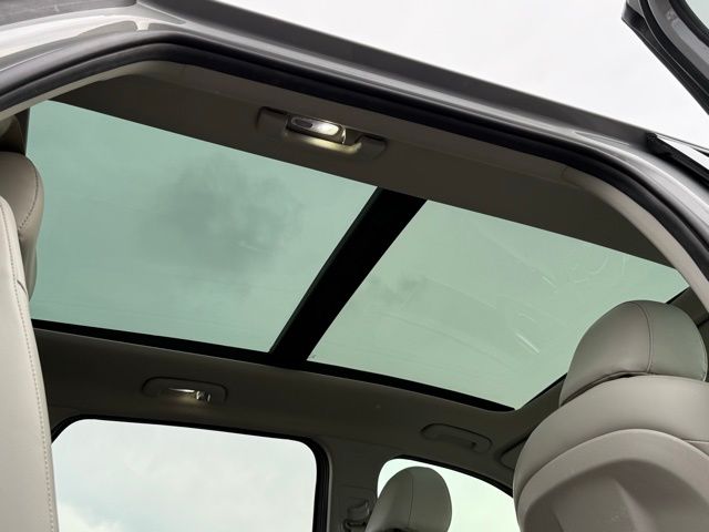 2022 Kia Sorento SX photo 3