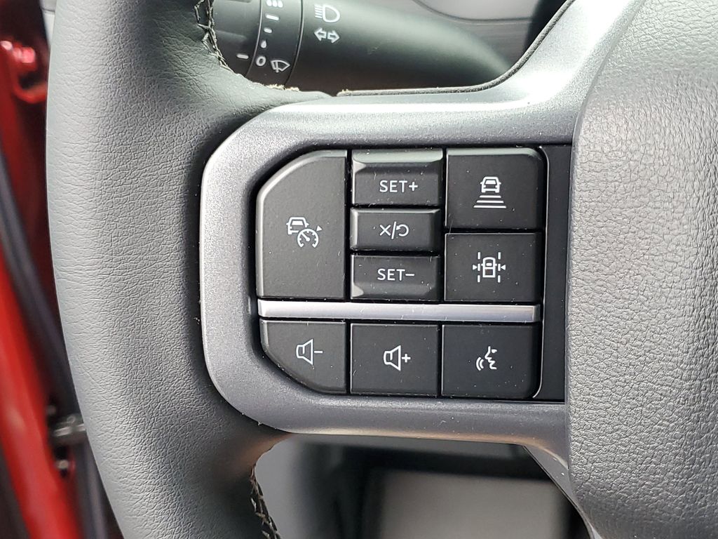 2025 Ford F-150 XLT - Photo 13