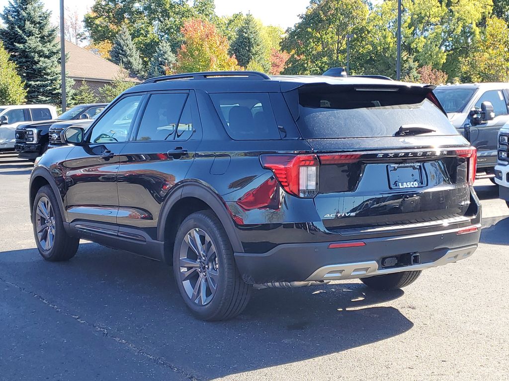 2026 Ford Explorer photo 2