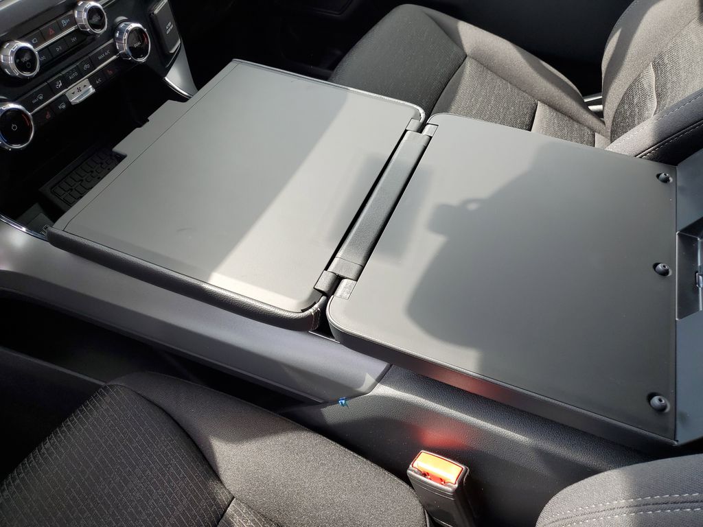2025 Ford F-150 XLT - Photo 27