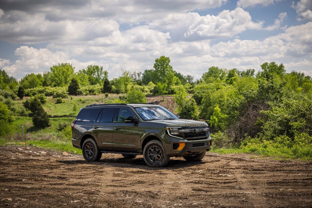2026 Ford Expedition Tremor on trail Michigan Lasco Ford