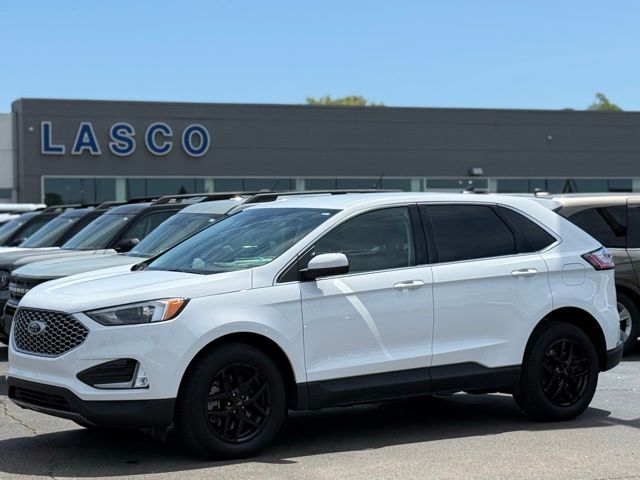 2024 Ford Edge SEL AWD's photo