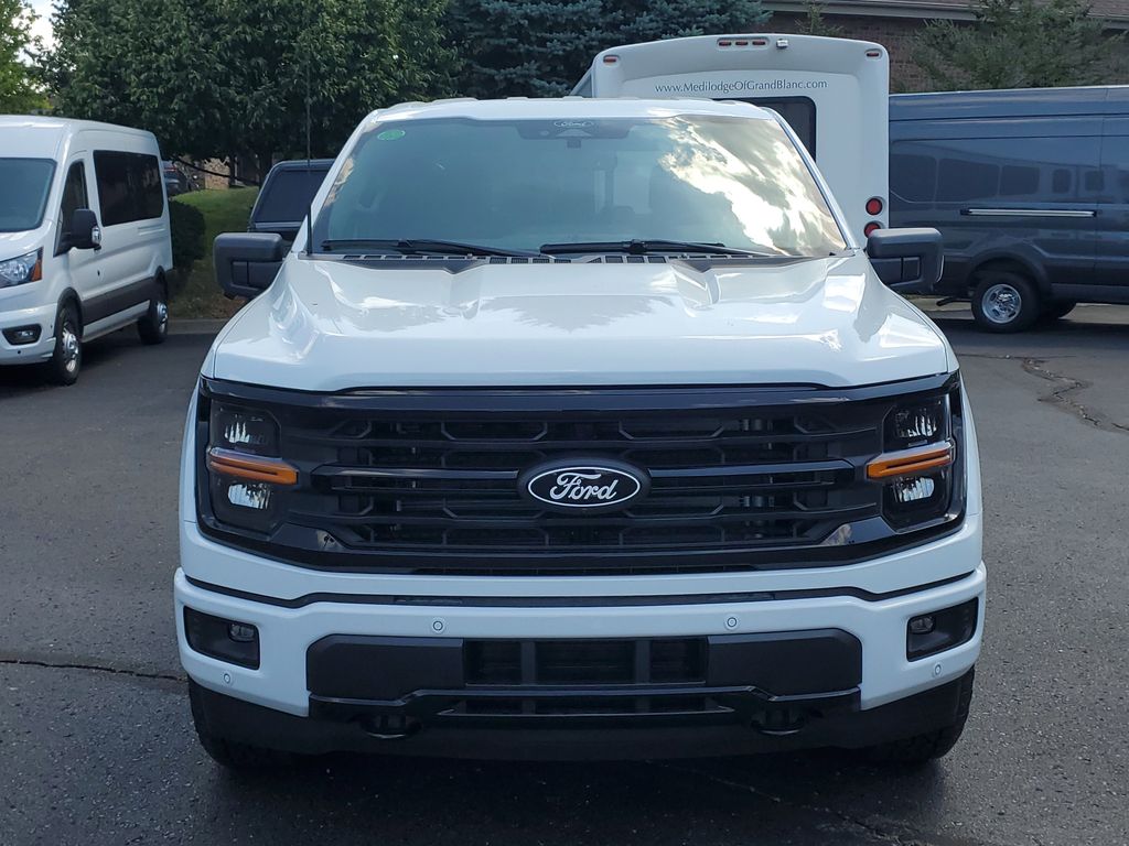 2025 Ford F-150 XLT photo 2