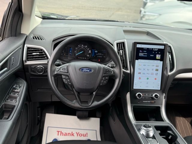 2024 Ford Edge SE photo 3