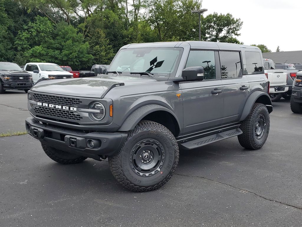 2025 Ford Bronco SUV 