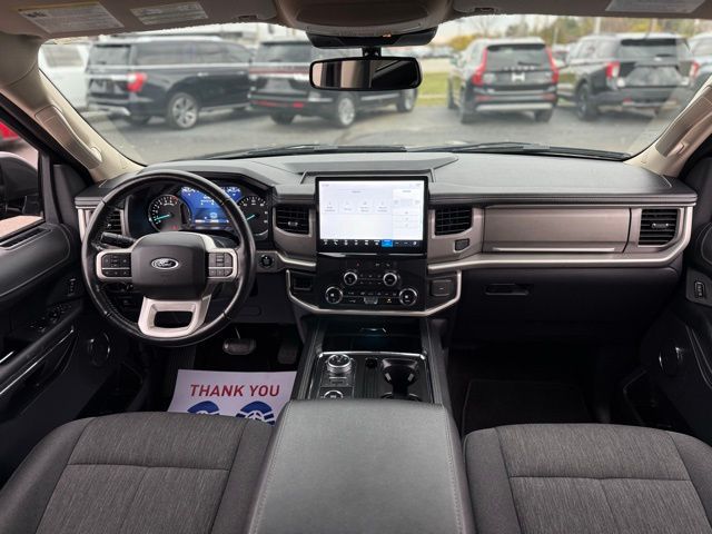 2022 Ford Expedition MAX XLT photo 3