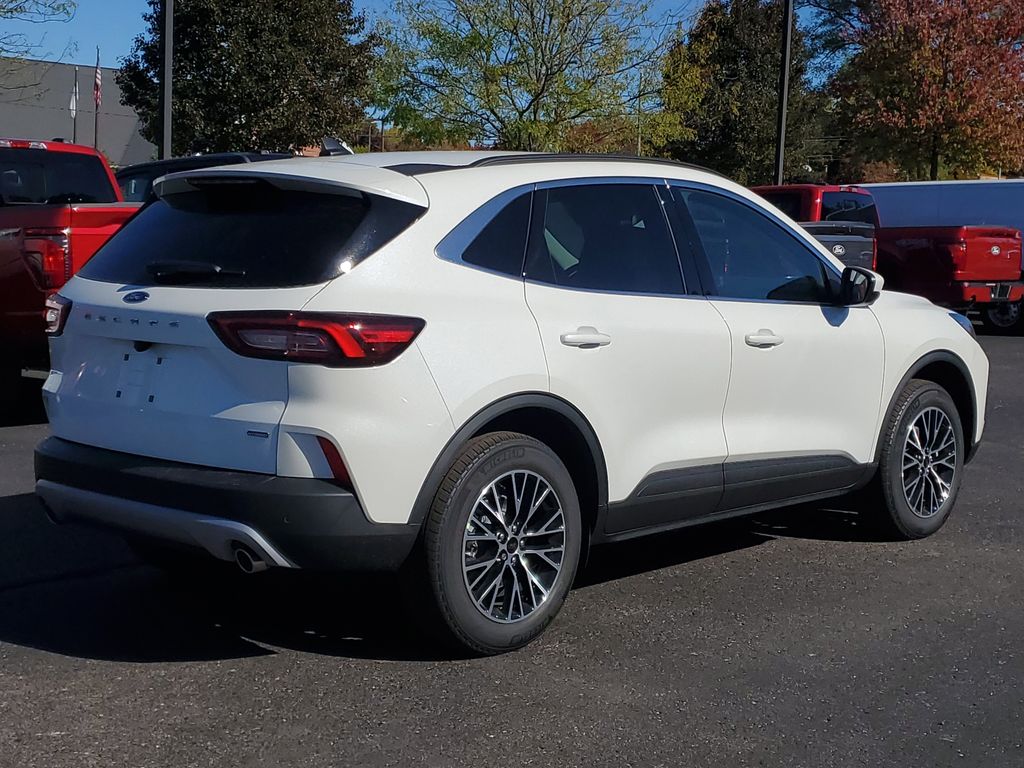 2026 Ford Escape Plug-In Hybrid photo 4