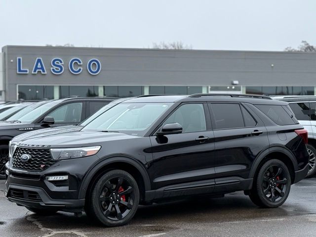 2022 Ford Explorer SUV 