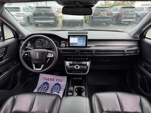2022 Lincoln Corsair Standard photo 3