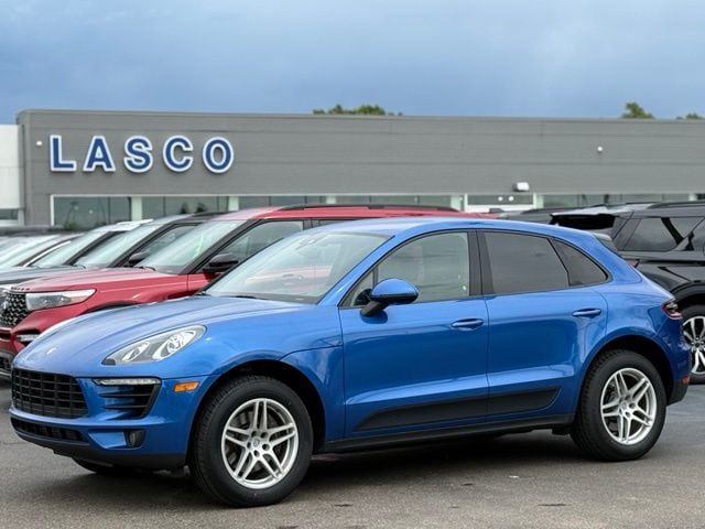 2018 Porsche Macan -'s photo