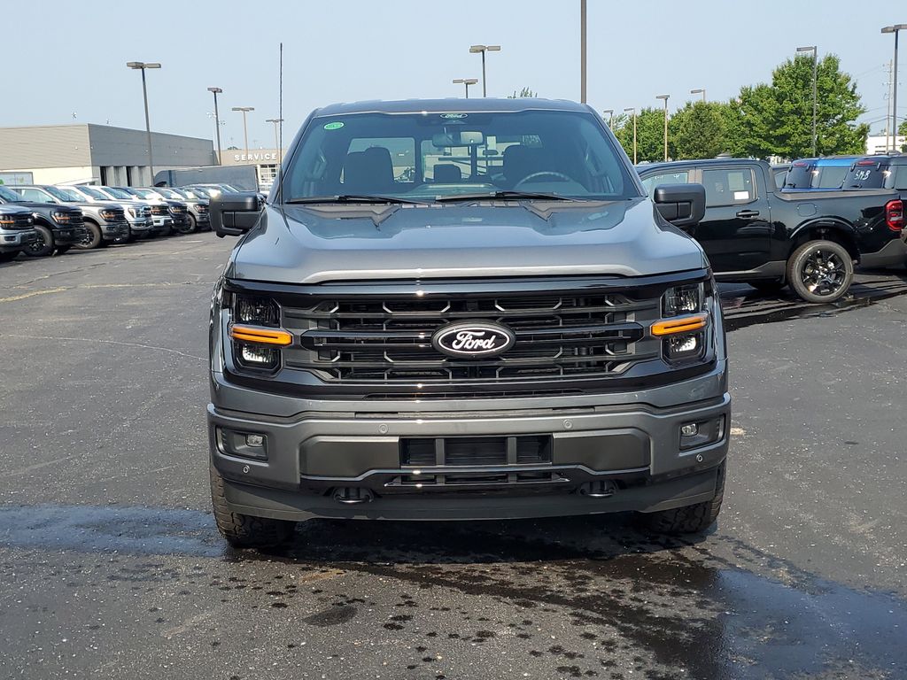 2025 Ford F-150 XLT photo 2