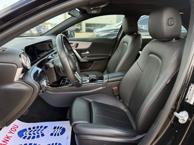 2019 Mercedes Benz A 220 photo 2