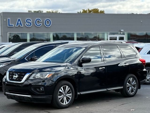 2020 Nissan Pathfinder SV