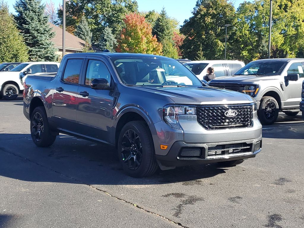 2025 Ford Maverick XLT photo 3