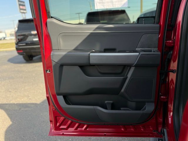 2025 Ford F-150 XLT - Photo 17