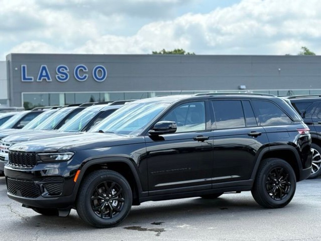 Certified 2025 Jeep Grand Cherokee Altitude SUV